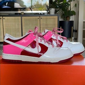 Nike Valentines Dunk Low Top